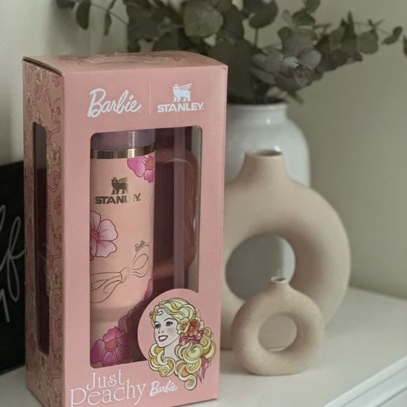 Stanley x Barbie™ ’80s Peaches ’N Cream Quencher