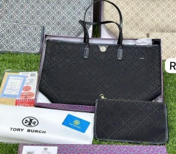 tory burch t monogram tote with og box amp dust bag amp extra pouch 1679