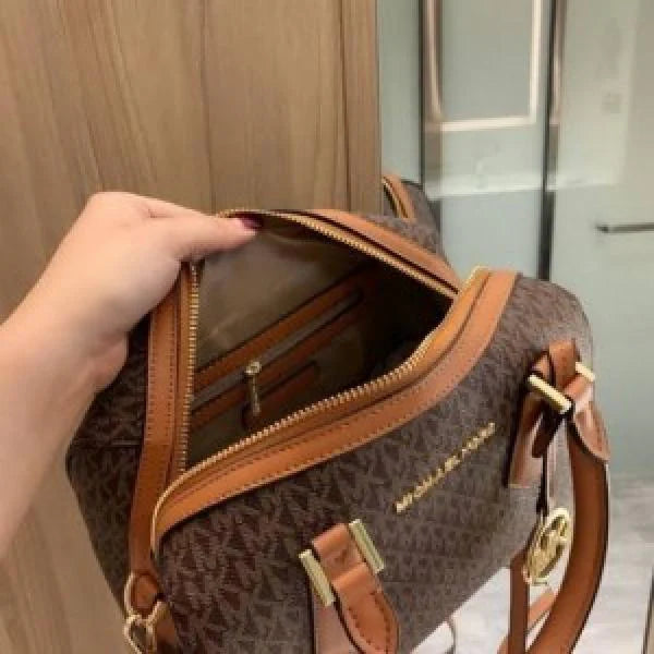 Michael Kors MK Boston Handbag Sling bag 1872)