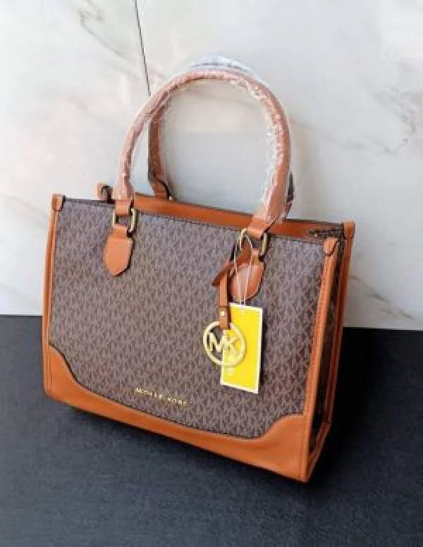 Michael Kors tote with dust cover 5319