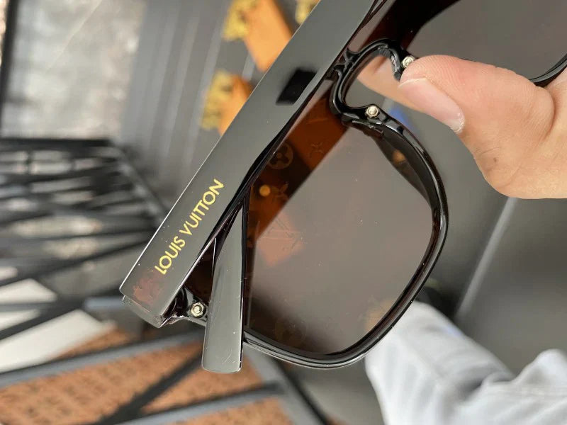 LOUIS 1822 PRINTED BROWN