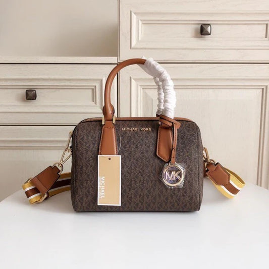 Michael Kors MK Boston Handbag Sling bag 1872)