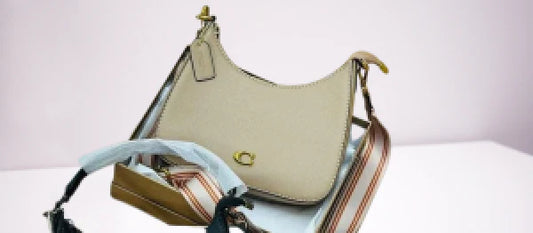 COACH WOMENS HOBO BAG WITH BRAND BOX 5312
