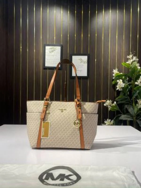 Michael Kors Sullivan Large Zipper Tote 739