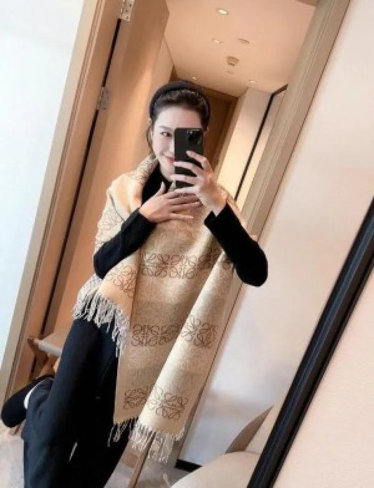 LOEWE PREMIUM UNISEX WOOLLEN STOLE WITHBOX 1851