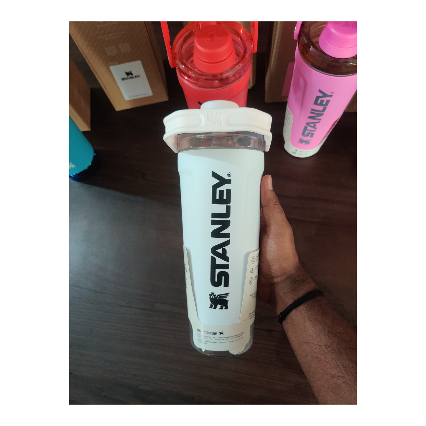 Stanley 20oz Activate Shaker Bottle- White