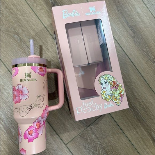 Stanley x Barbie™ ’80s Peaches ’N Cream Quencher
