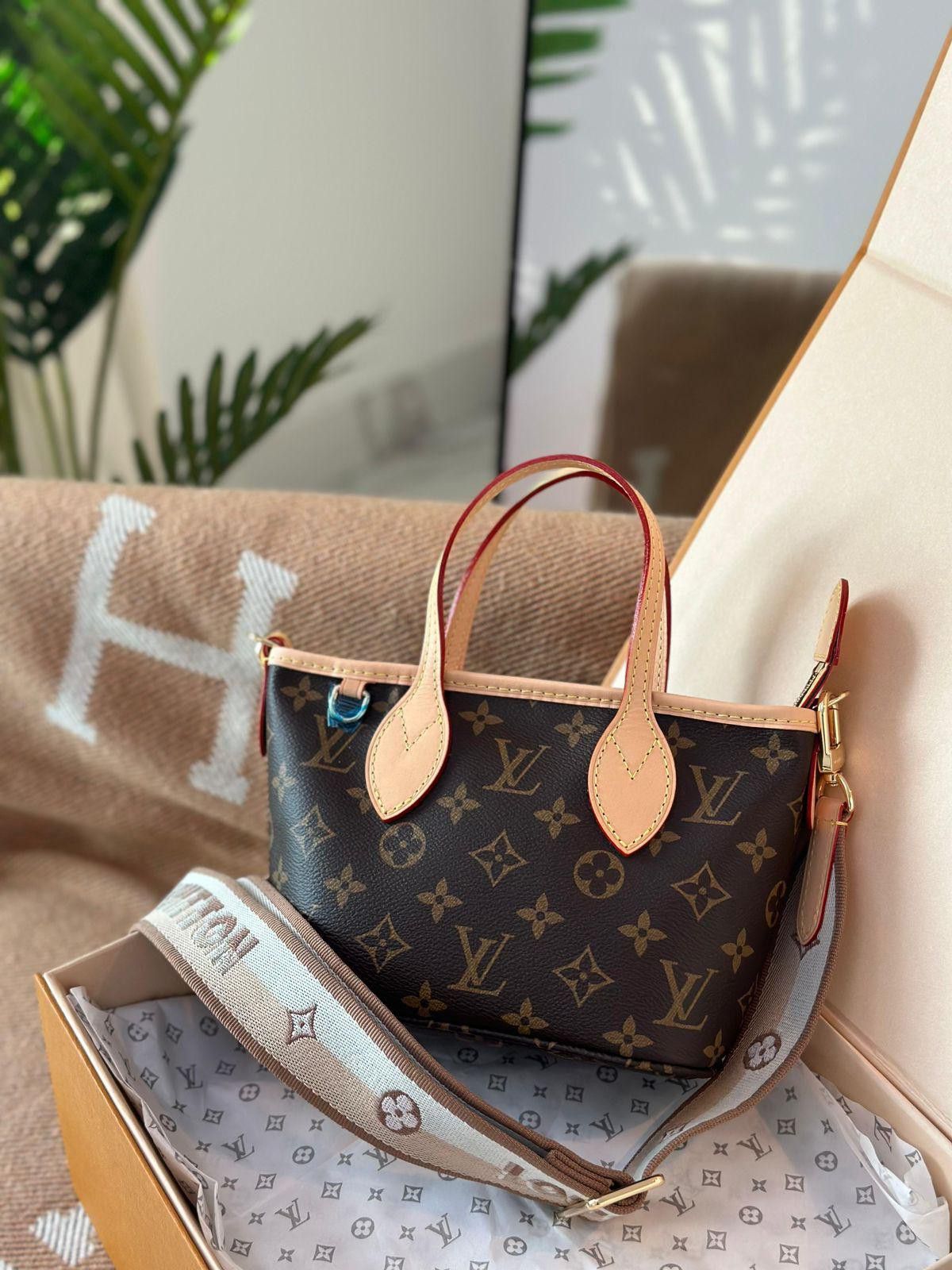 LOUIS VUITTON SMALL NEVERFULL POCHETTE EDITION WITH BOX 1009