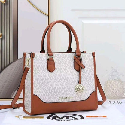 Michael Kors tote with dust cover 5318
