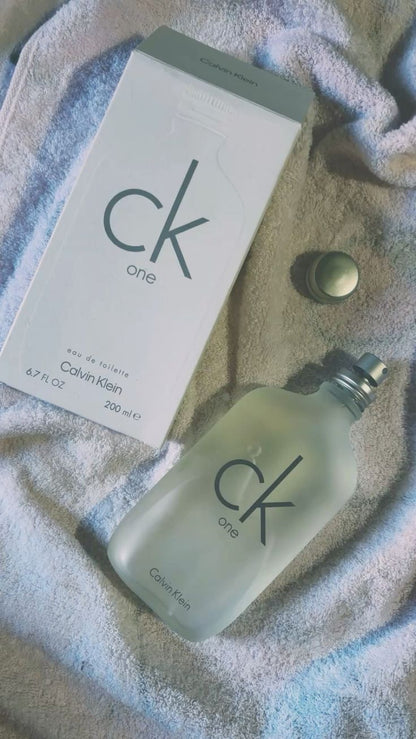 CALVIN KLEIN EAU DE TOILETTE WHITE 100ML (348)