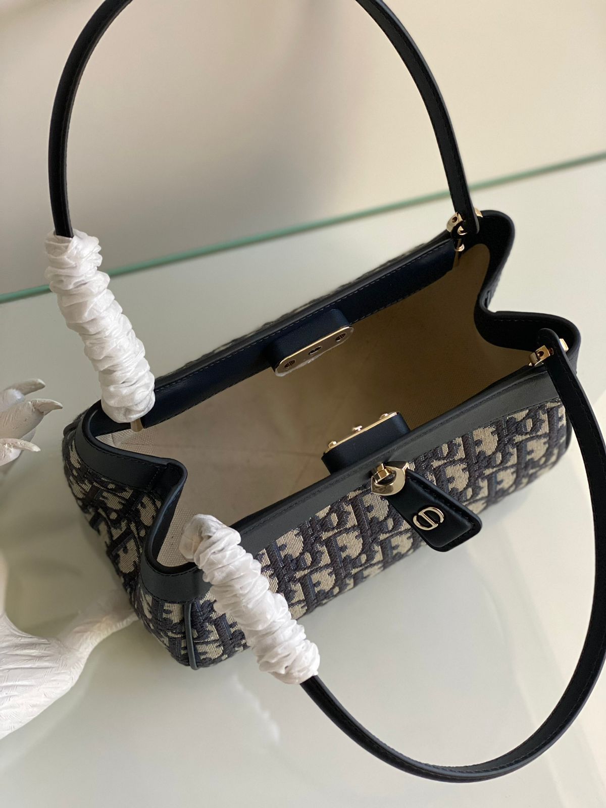 CHRISTIAN DIOR KEY OBLIQUE SMALL BAG WITH OG BOX 1162