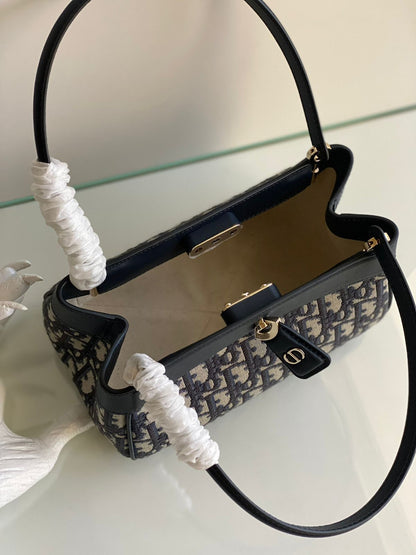 CHRISTIAN DIOR KEY OBLIQUE SMALL BAG WITH OG BOX 1162