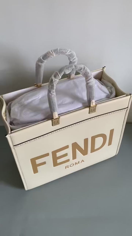 Fendi roma plain ladies trendy leather handbag 276